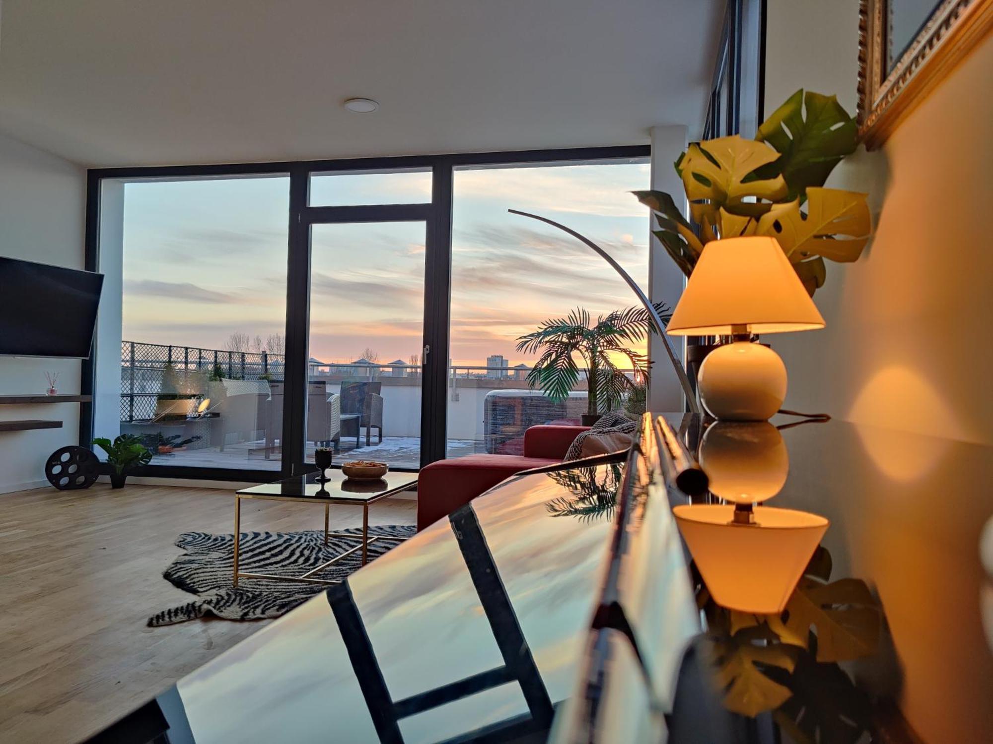 Maisonette-Penthouse Inklusive Whirlpool Ueber Den Daechern Von Magdeburg Exterior photo